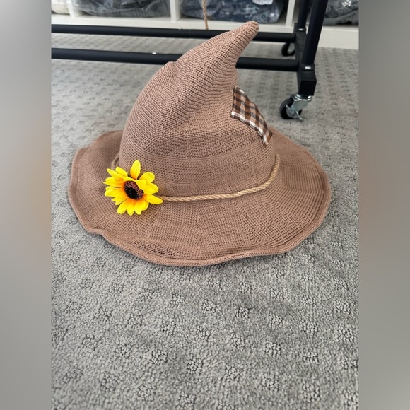 Women’s Tipsy Elves sexy Scarecrow Halloween costume - Picture 8 of 8